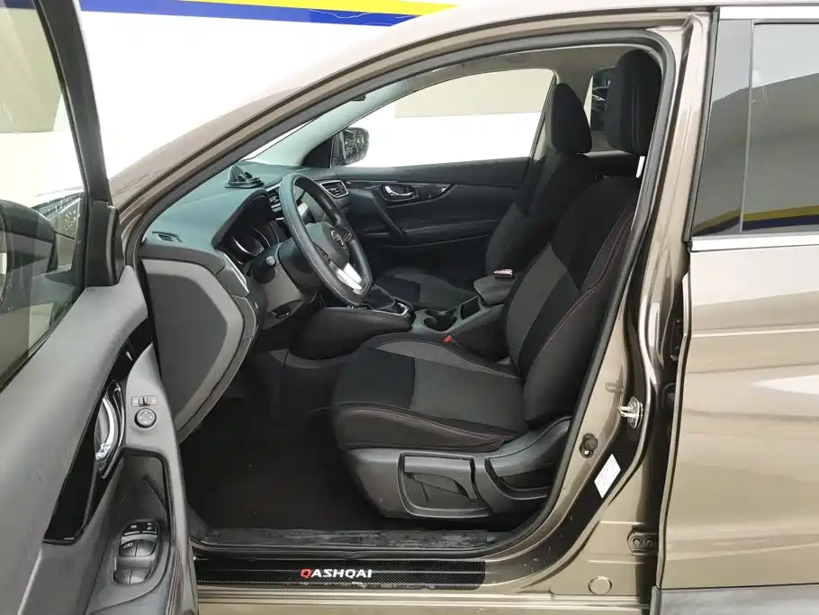 Nissan Qashqai — миниатюра 9