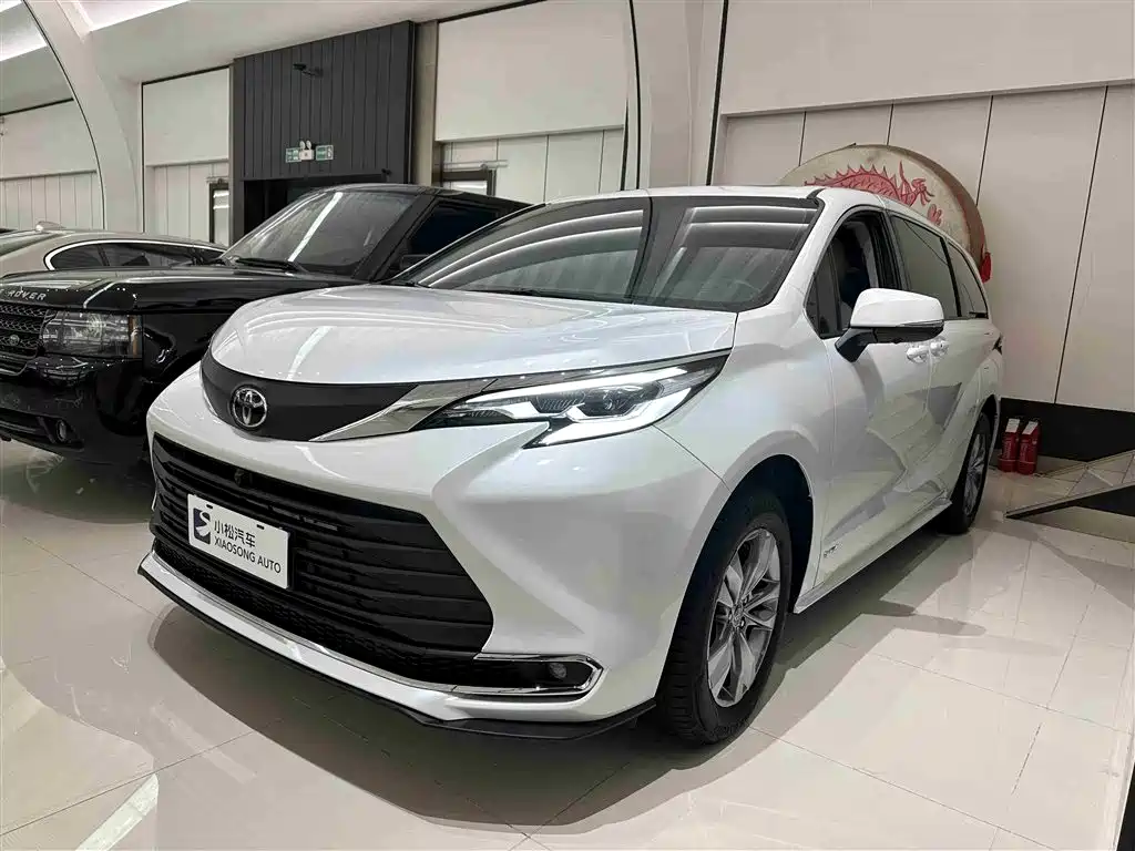 Toyota Sienna 2025