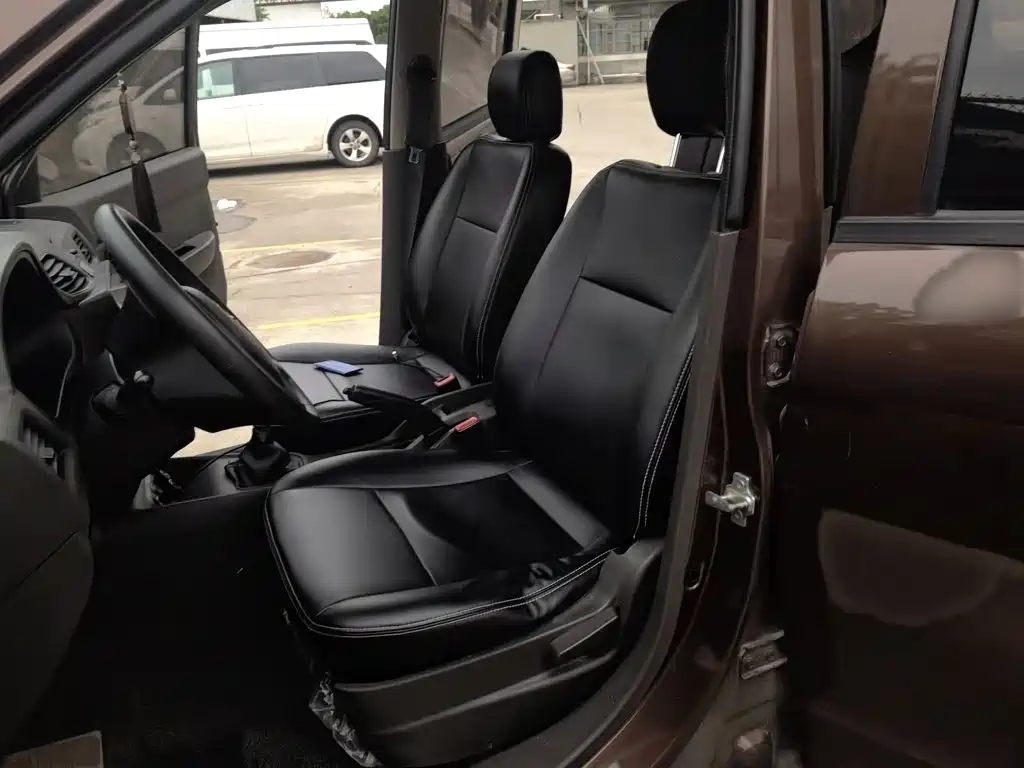 Wuling Hongguang — миниатюра 8