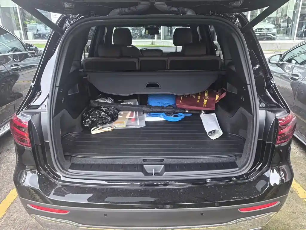 Mercedes-Benz GLB — миниатюра 13