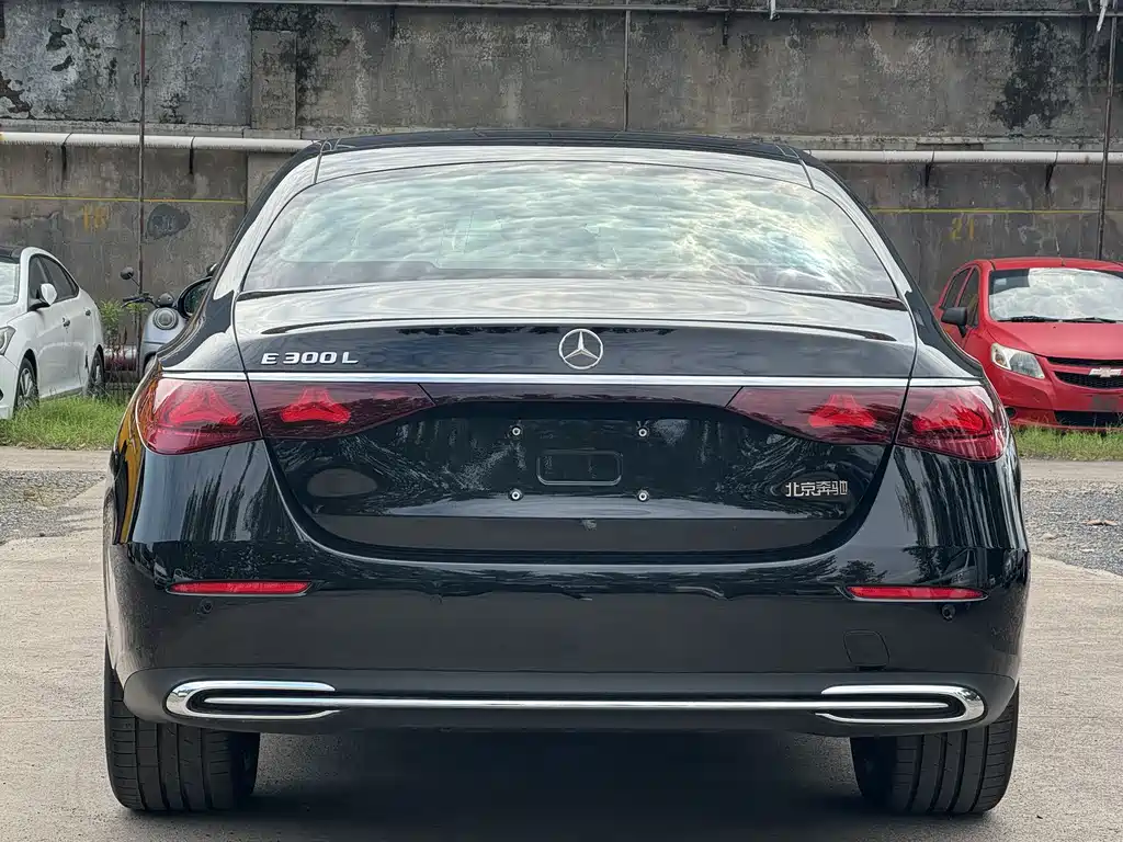 Mercedes-Benz E-Class E 2026 E 300 L Luxury