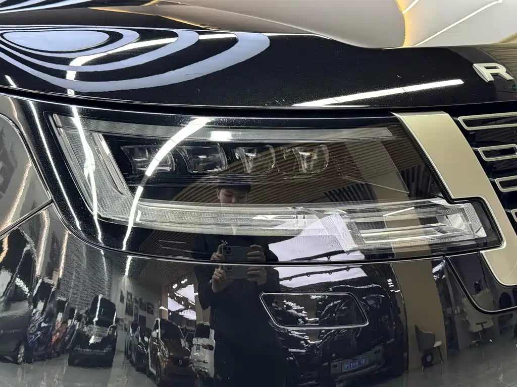 Land Rover Range Rover — миниатюра 4