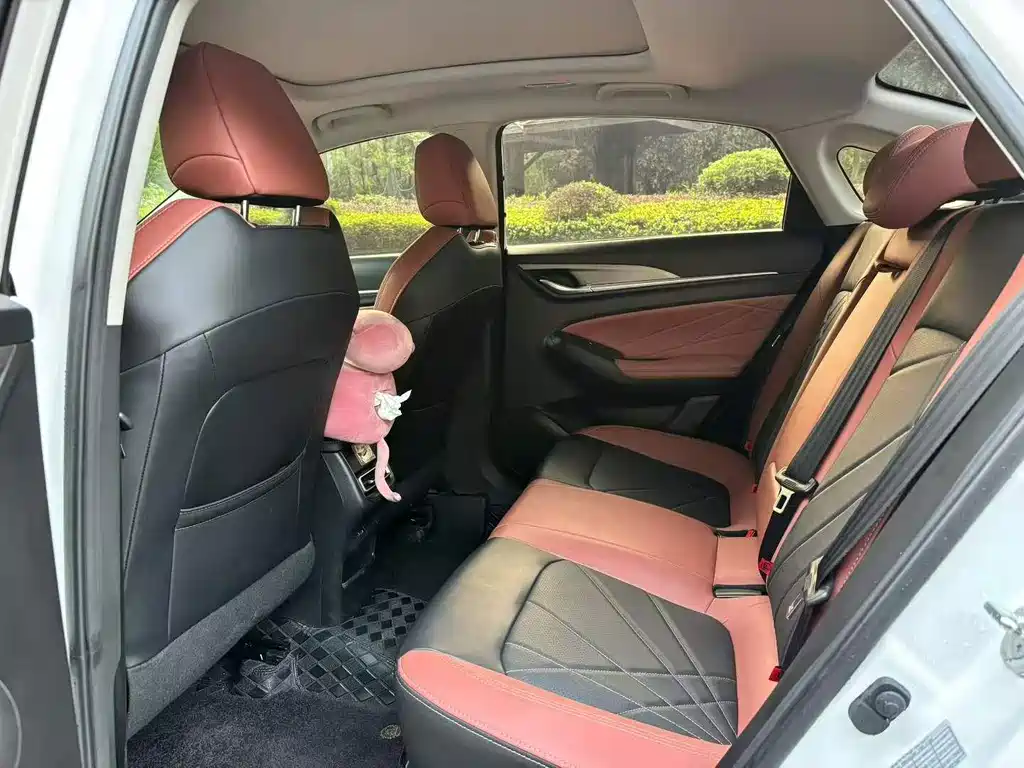 Changan Eado — миниатюра 5