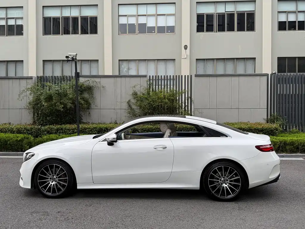 Mercedes-Benz E-Class (Import) — миниатюра 17