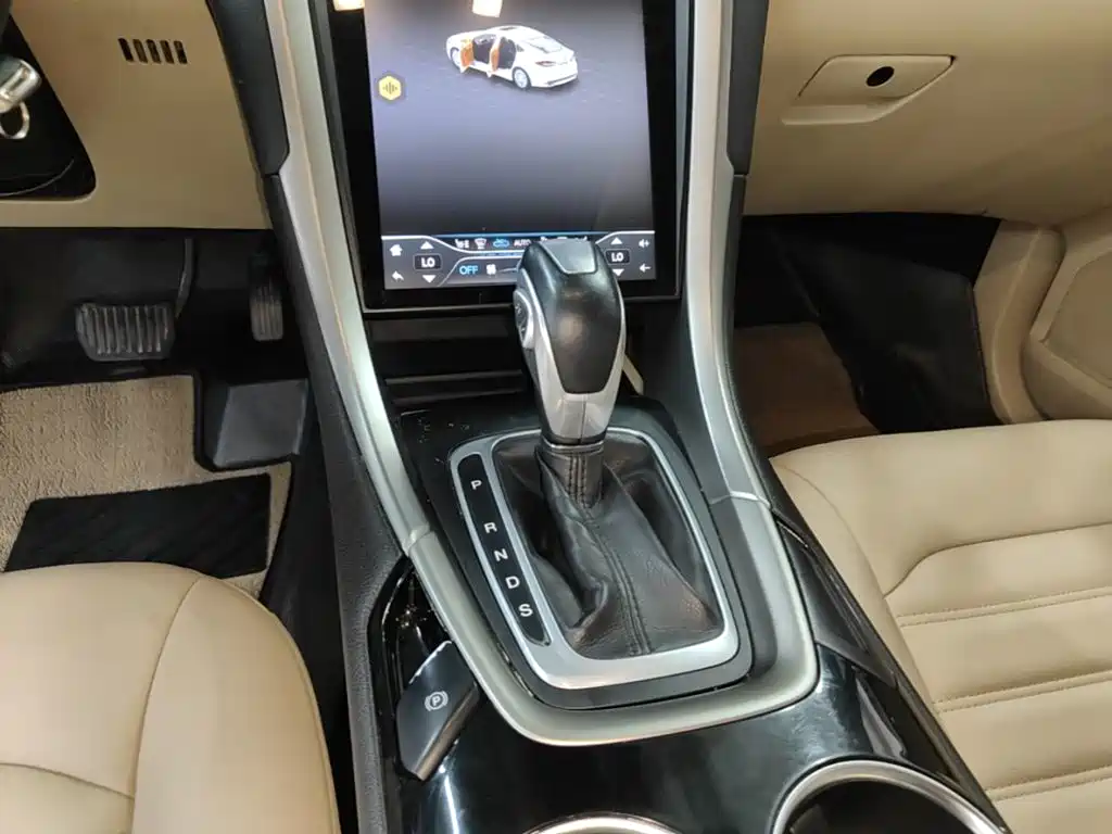 Ford Mondeo — миниатюра 14