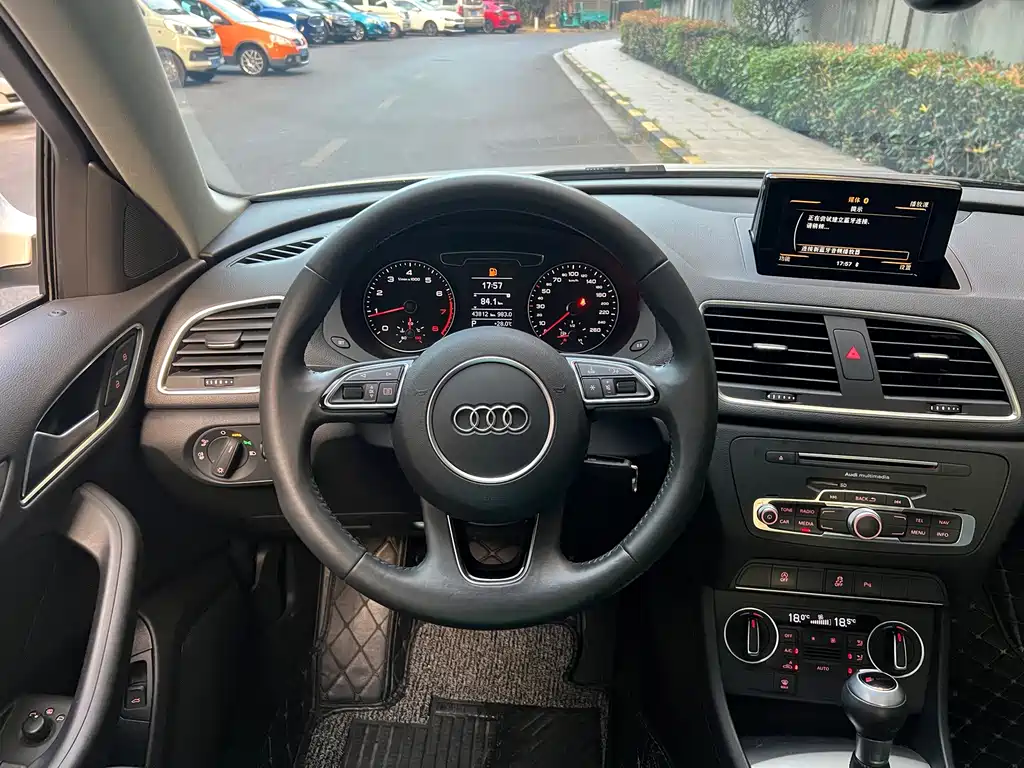 Audi Q3 — миниатюра 5