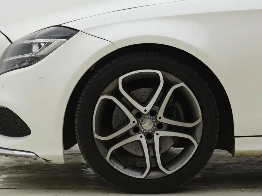 Mercedes-Benz CLS — миниатюра 5