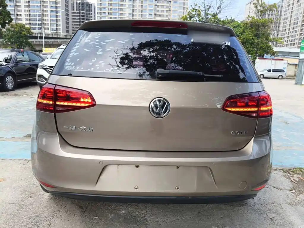 Volkswagen Golf — миниатюра 6