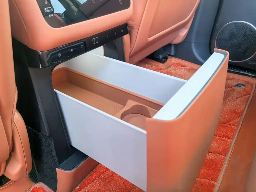 Li Auto Li L6 — миниатюра 19