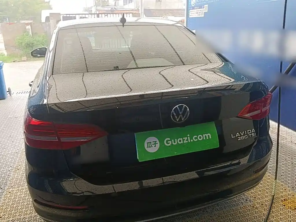 Volkswagen Lavida — миниатюра 6