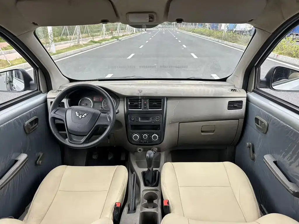 Wuling Rongguang V — миниатюра 15