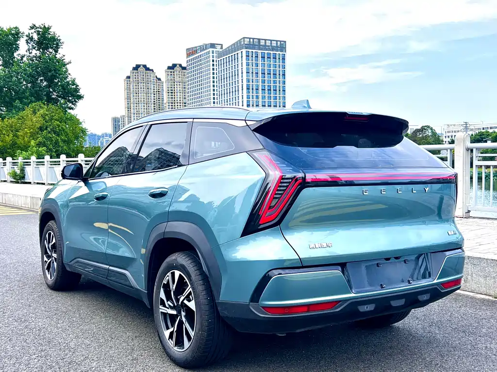 Geely Boyue L — миниатюра 8
