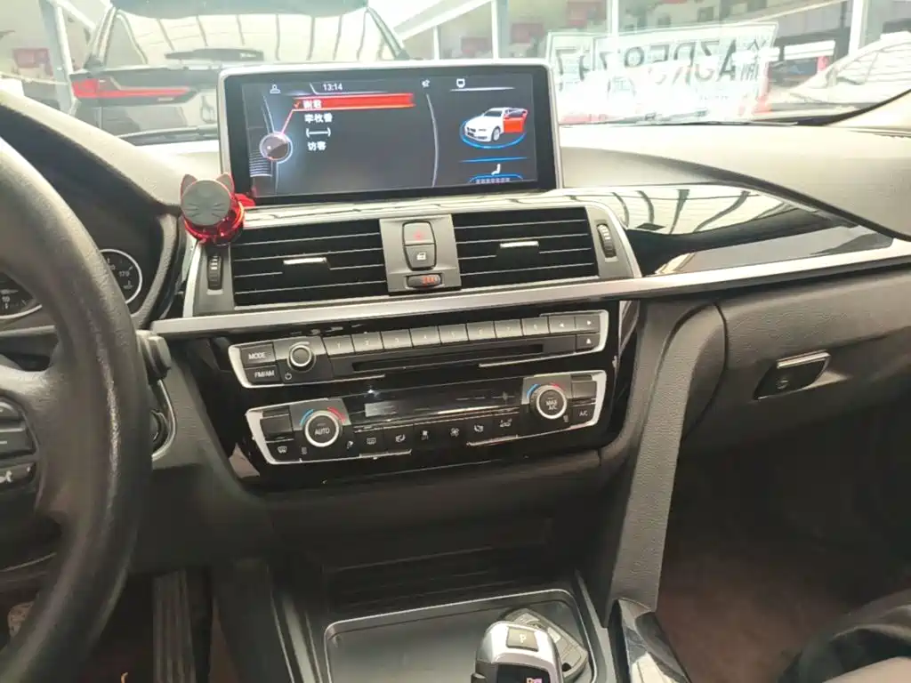 BMW 3 Series — миниатюра 13