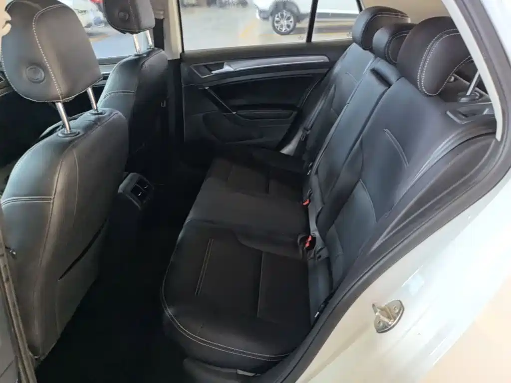 Volkswagen Golf — миниатюра 17