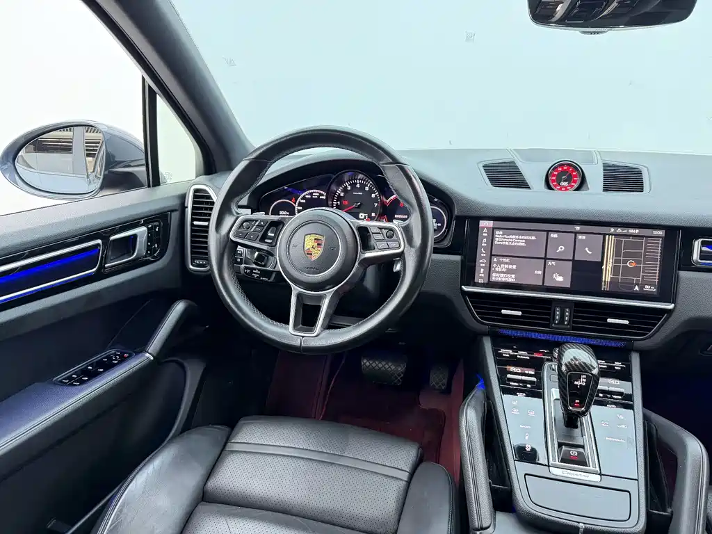 Porsche Cayenne — миниатюра 12
