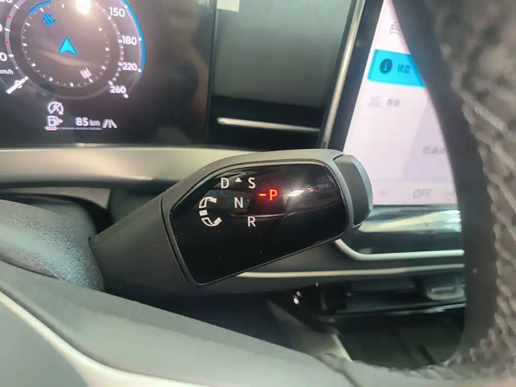 Volkswagen Sagitar — миниатюра 14