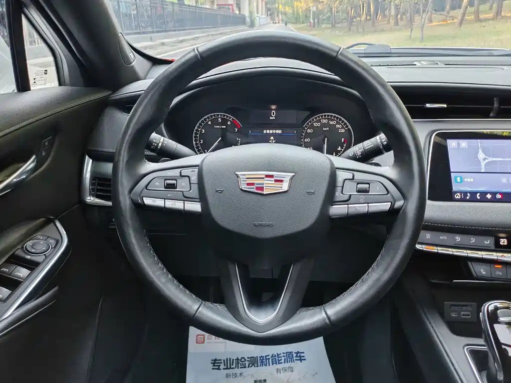 Cadillac XT4 — миниатюра 10