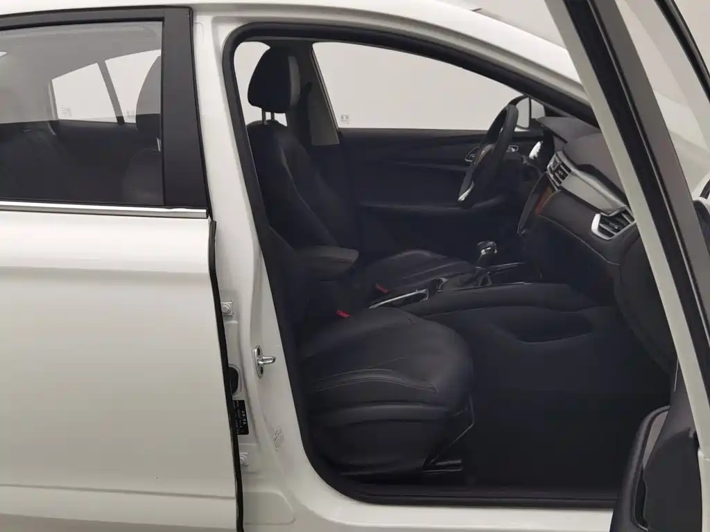 Roewe i5 — миниатюра 23