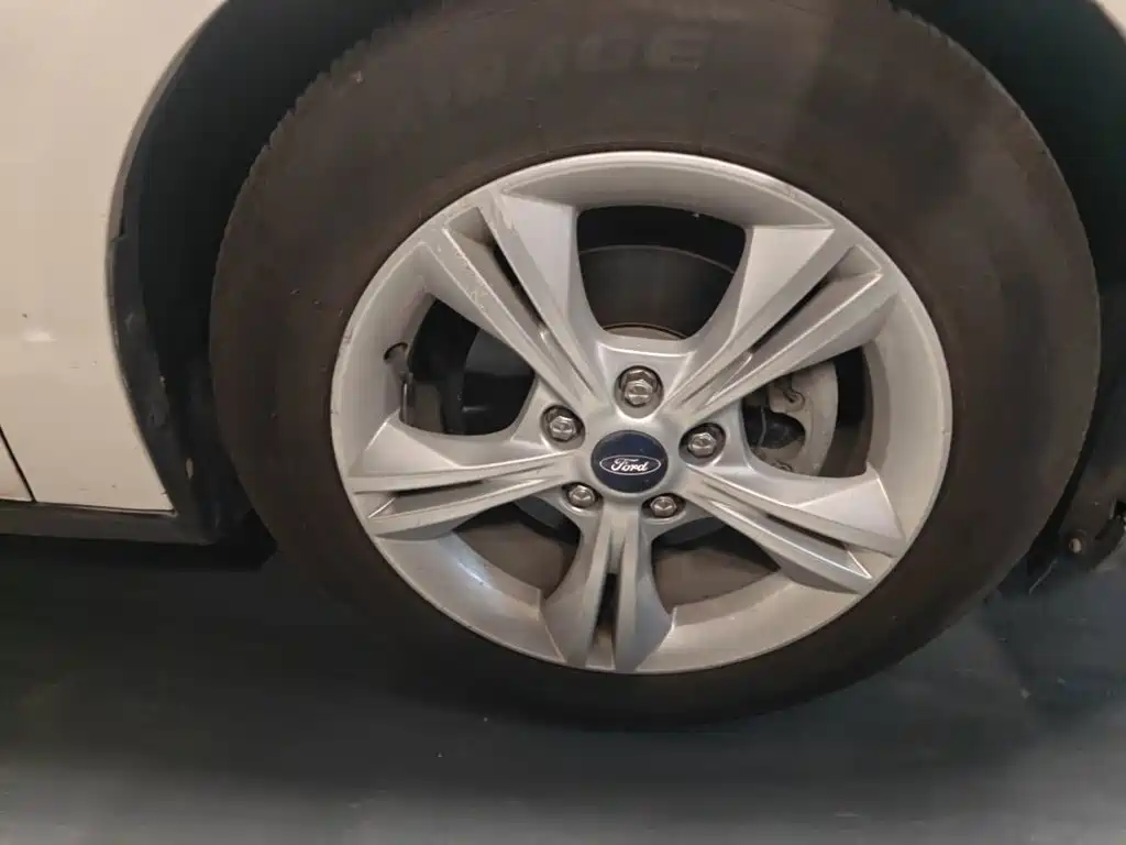 Ford Focus — миниатюра 9