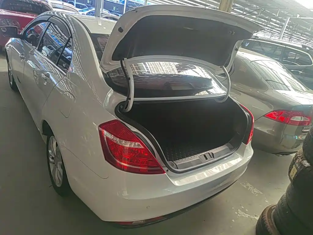 Geely Emgrand — миниатюра 19