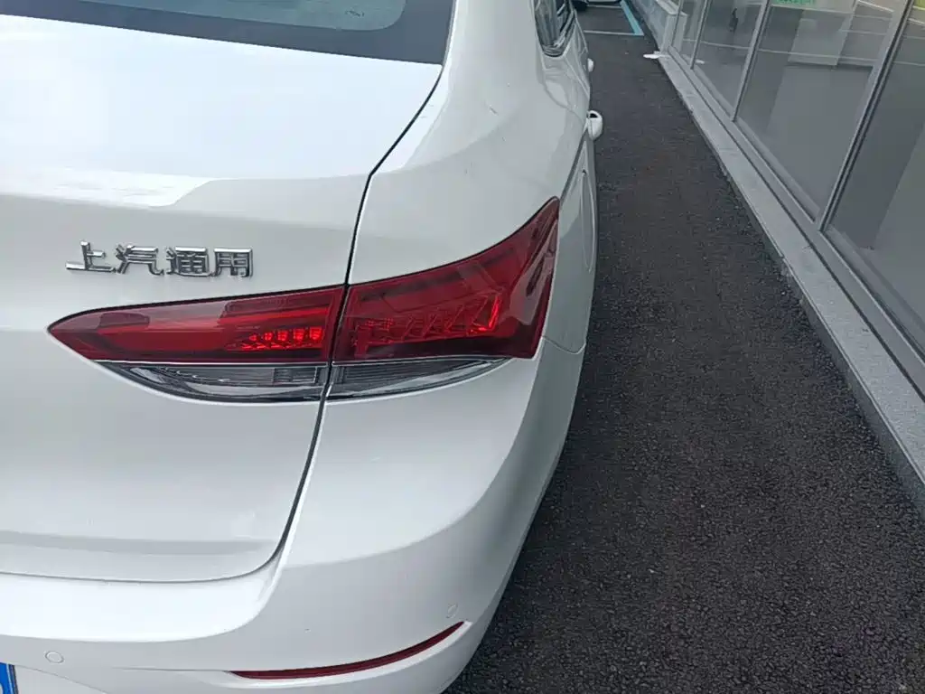 Buick Excelle — миниатюра 8