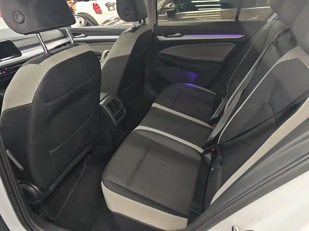 Volkswagen Golf — миниатюра 17