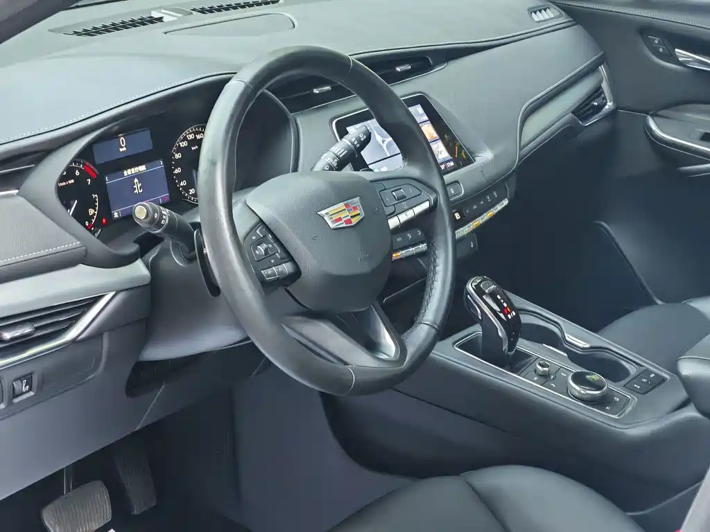 Cadillac XT4 — миниатюра 11