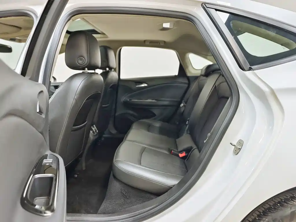 Buick Verano — миниатюра 6