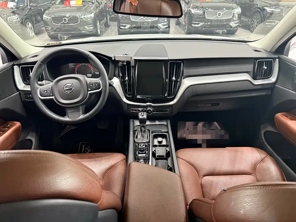 Volvo XC60 2019 T5 V