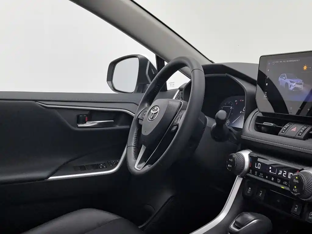 Toyota RAV4 — миниатюра 22