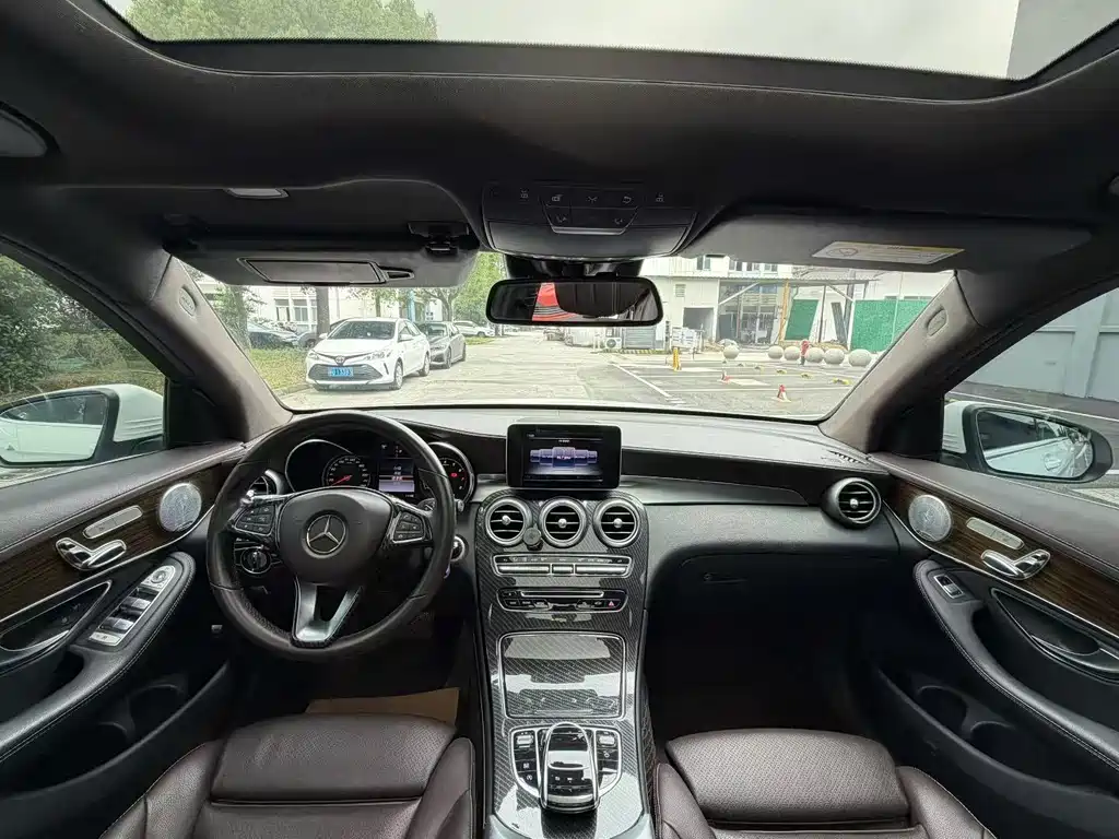 Mercedes-Benz GLC 2017 GLC 260 4MATIC Luxury