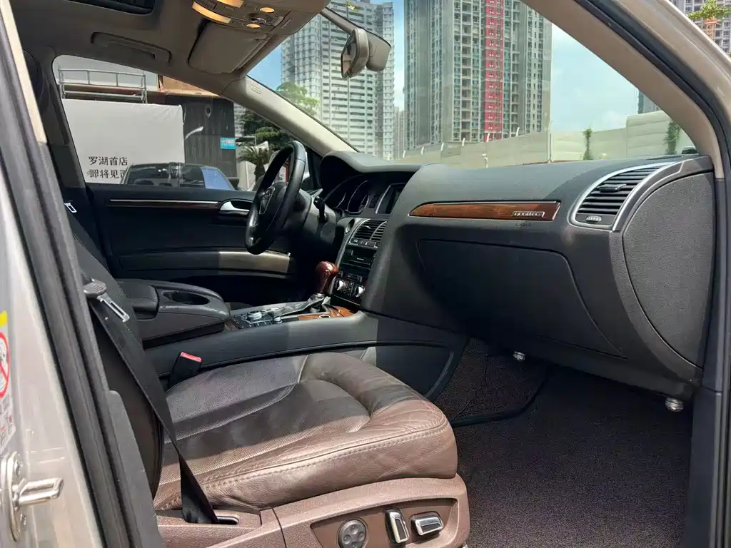 Audi Q7 2010 3.6 FSI Comfort