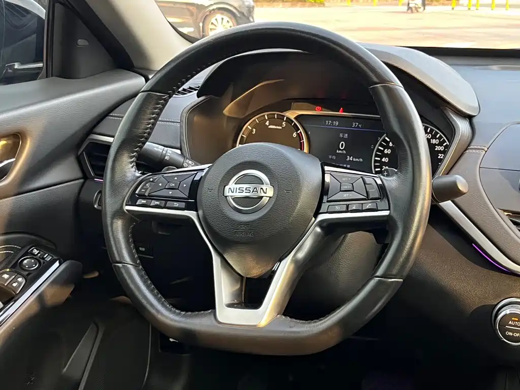Nissan Teana — миниатюра 13