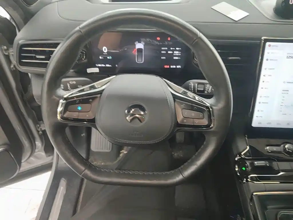 NIO ES8 — миниатюра 11