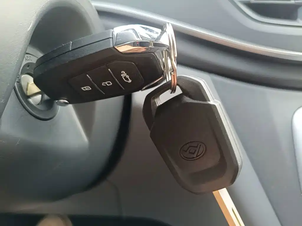 Maxus V80 — миниатюра 9
