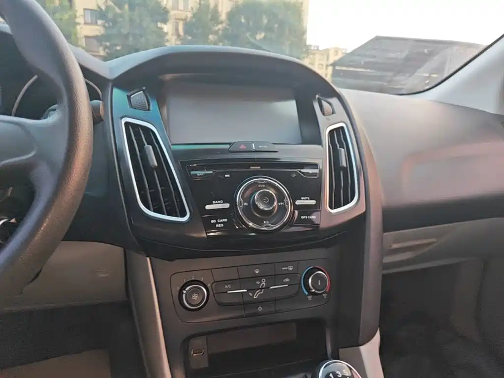 Ford Focus — миниатюра 13