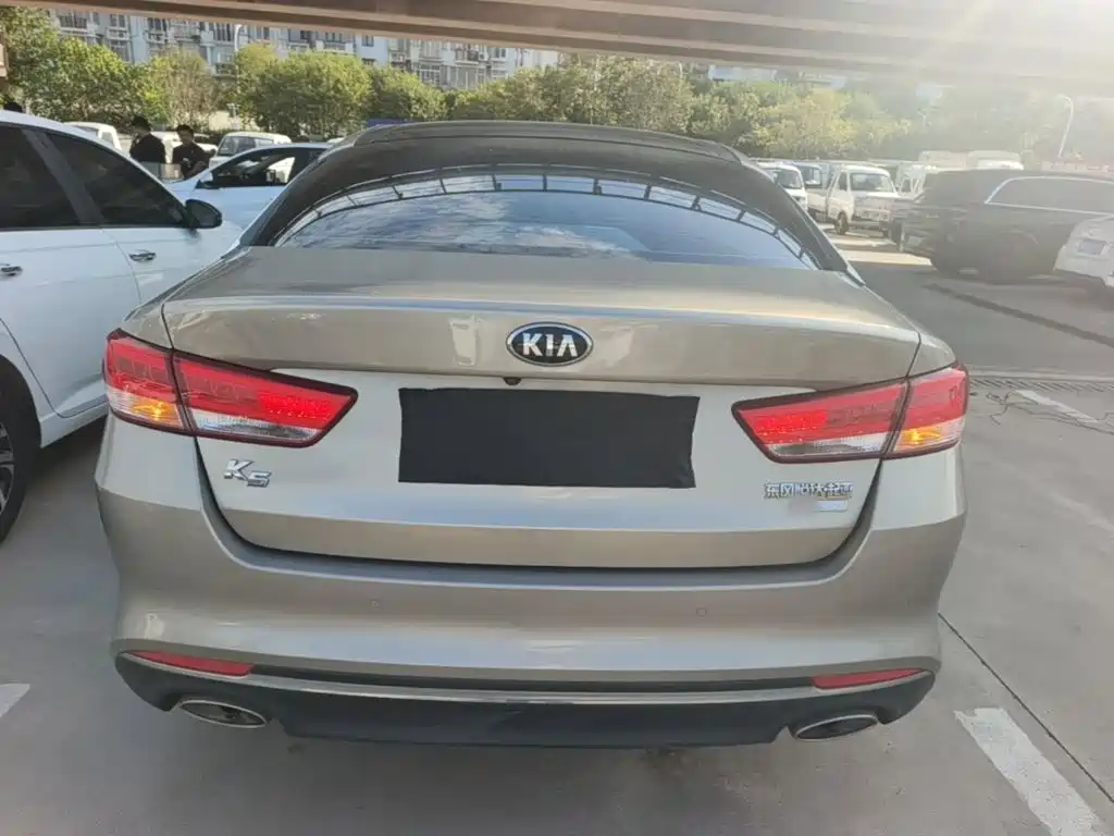 Kia K5 — миниатюра 6