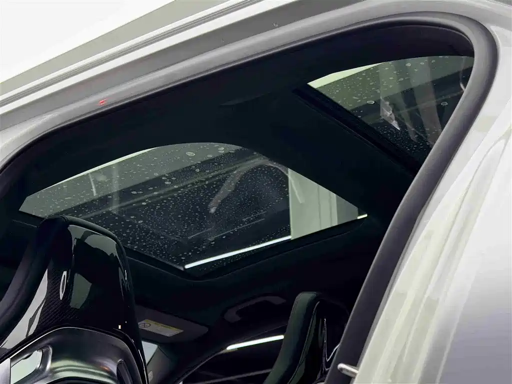 MERCEDES-BENZ GLA AMG