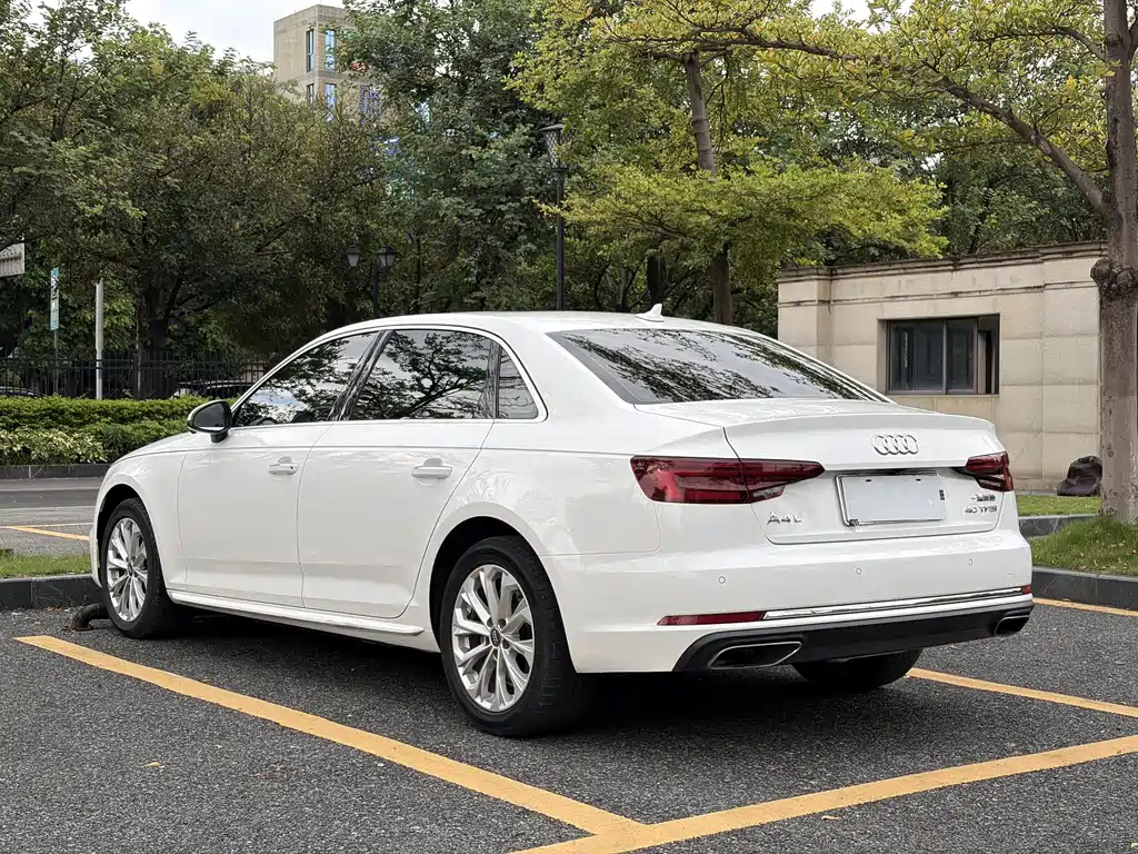 Audi A4L — миниатюра 4
