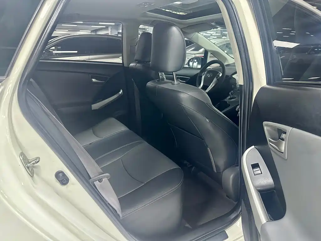 Toyota Prius 2012 1.8L Luxury