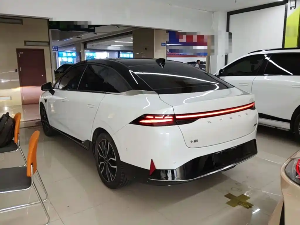 XPeng P5 — миниатюра 5
