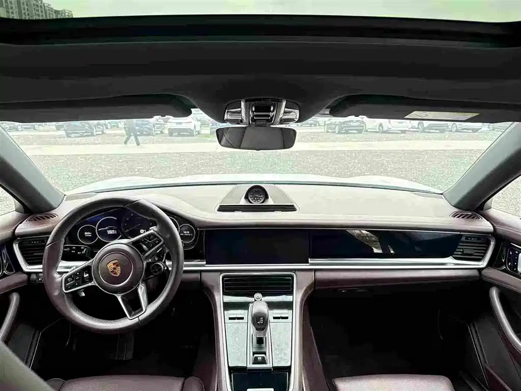 PORSCHE PANAMERA NEW ENERGY