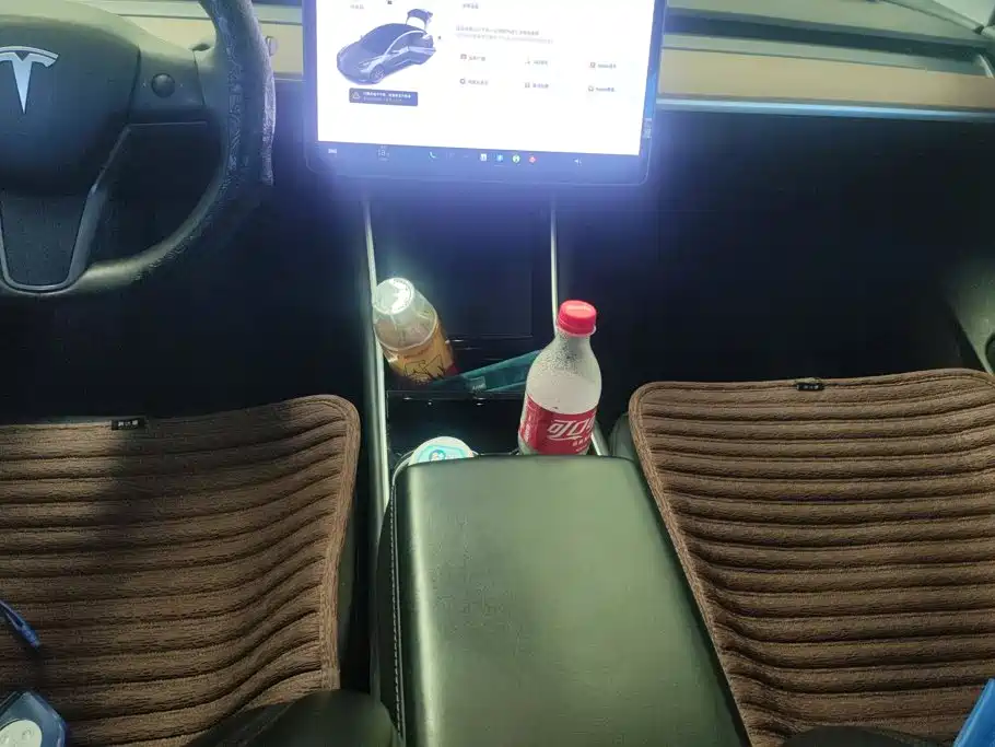 Tesla Model 3 — миниатюра 16