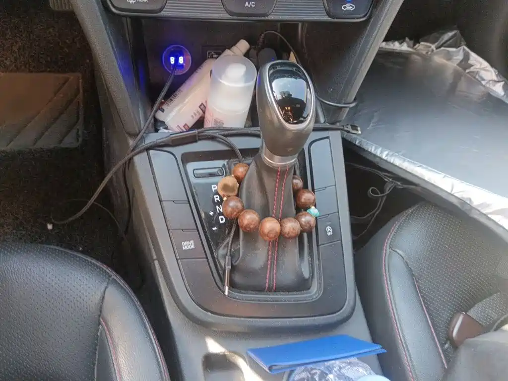 Hyundai Elantra — миниатюра 7