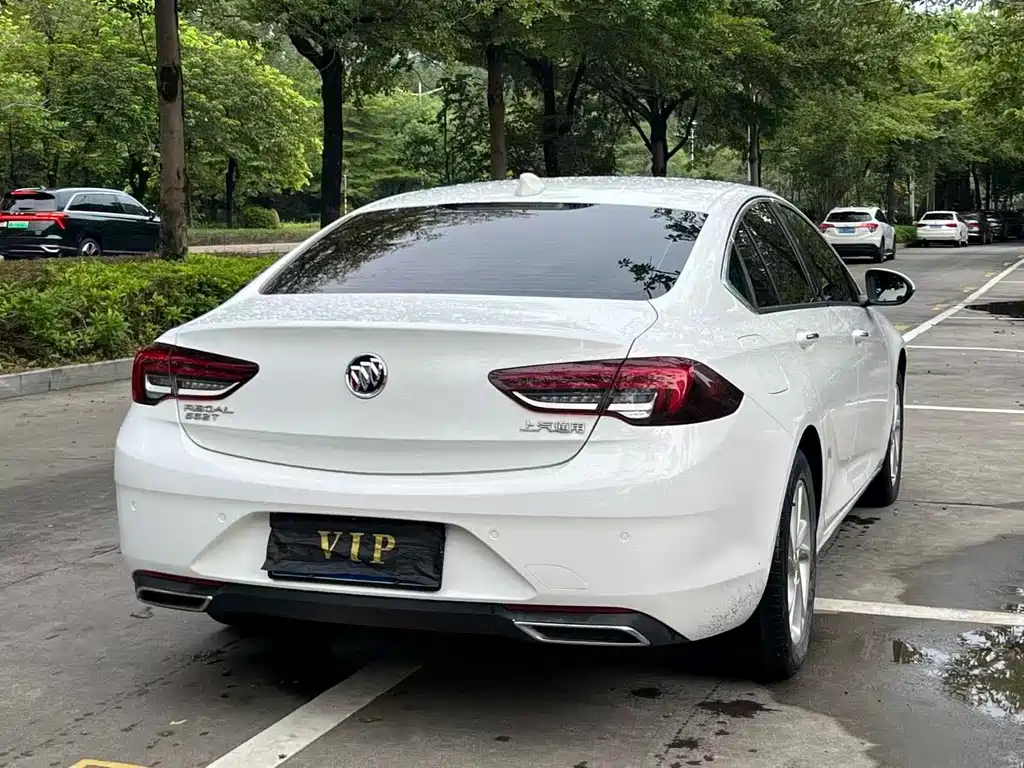 Buick Regal — миниатюра 9