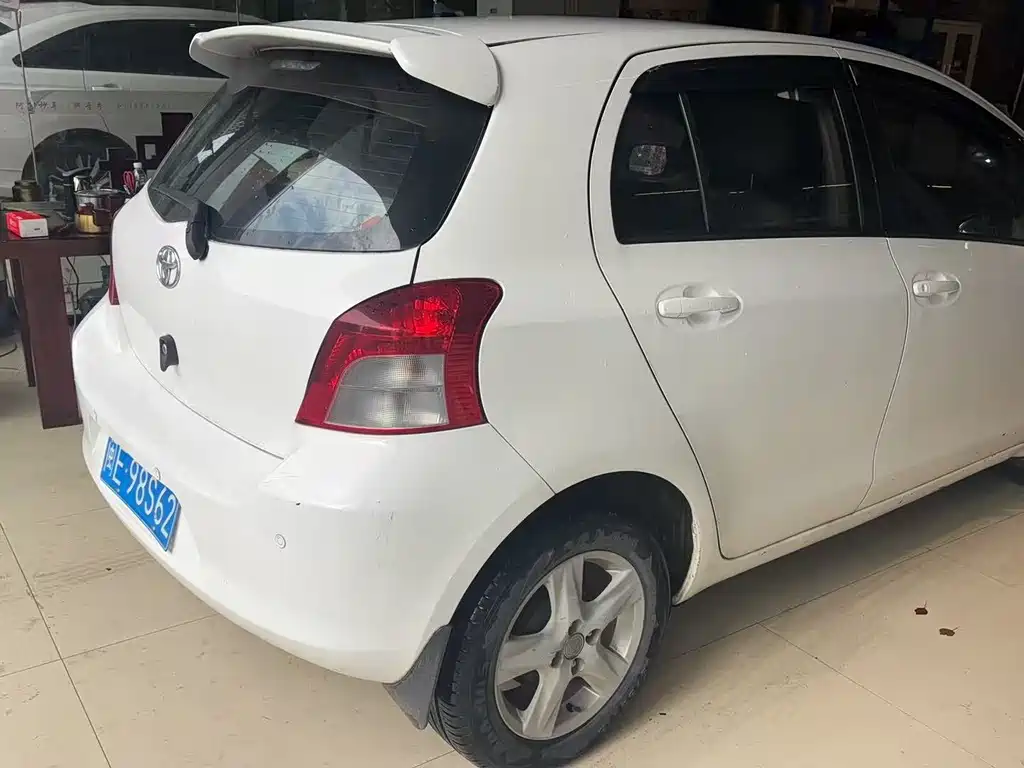 Toyota Yaris 2011 1.6GS AT