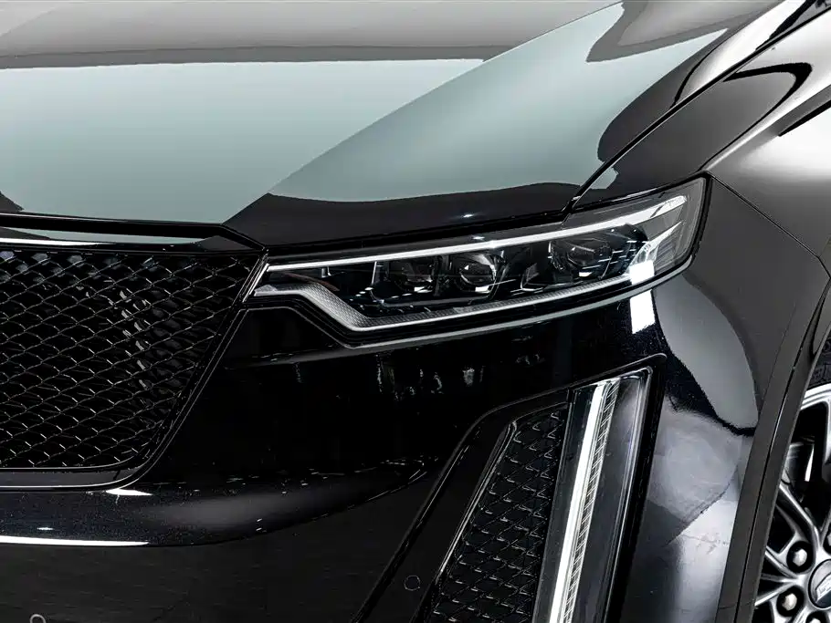 Cadillac XT6 2025 2.0T мест Luxury Executive