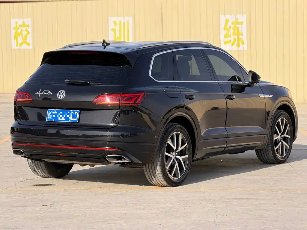 Volkswagen Touareg — миниатюра 9