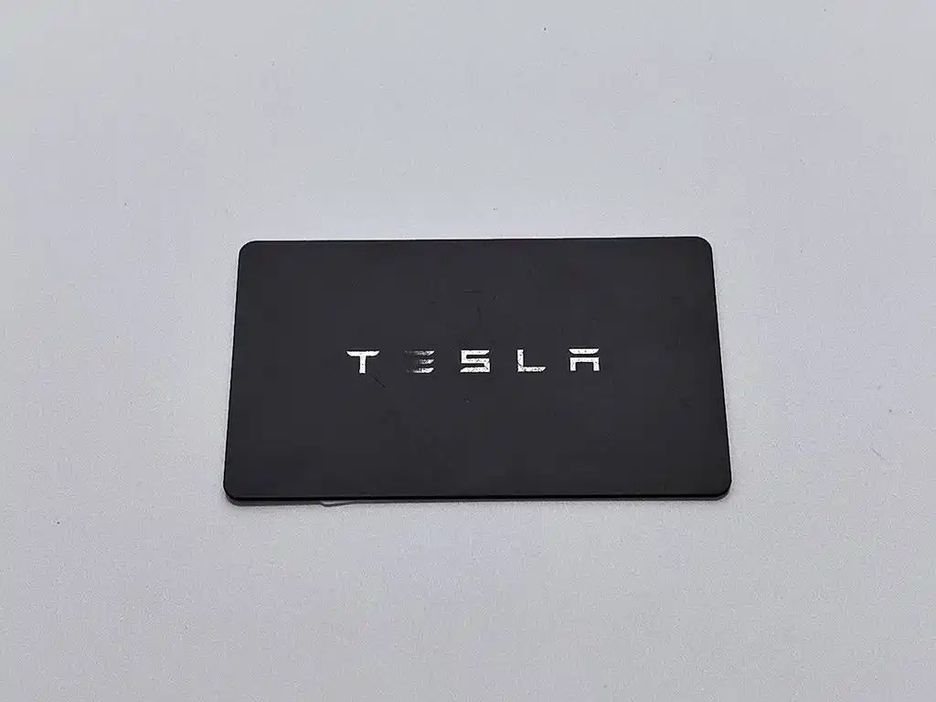 Tesla Model Y — миниатюра 19