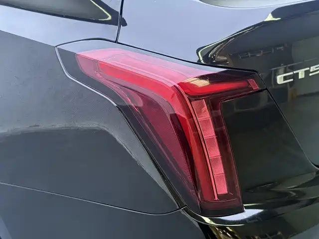 Cadillac CT5 — миниатюра 15